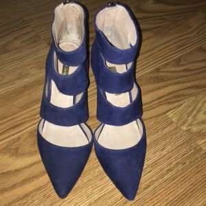 Louise et Cie Navy Suede Heels